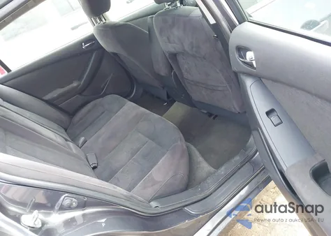 2011 Nissan Altima 2.5 S z USA, uszkodzony, nr VIN 1N4AL2AP6BN453179